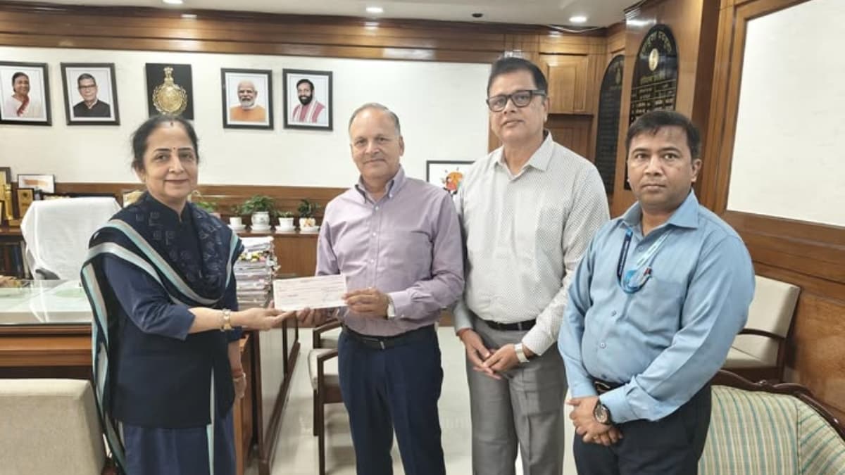 BEL Panchkula Employees Contribute ₹1.1 Lakh to Armed Forces Flag Day Fund