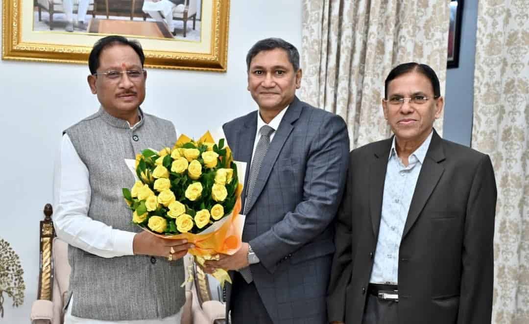 BEML CMD Meets Chhattisgarh CM to Strengthen Strategic Industrial Collaboration
