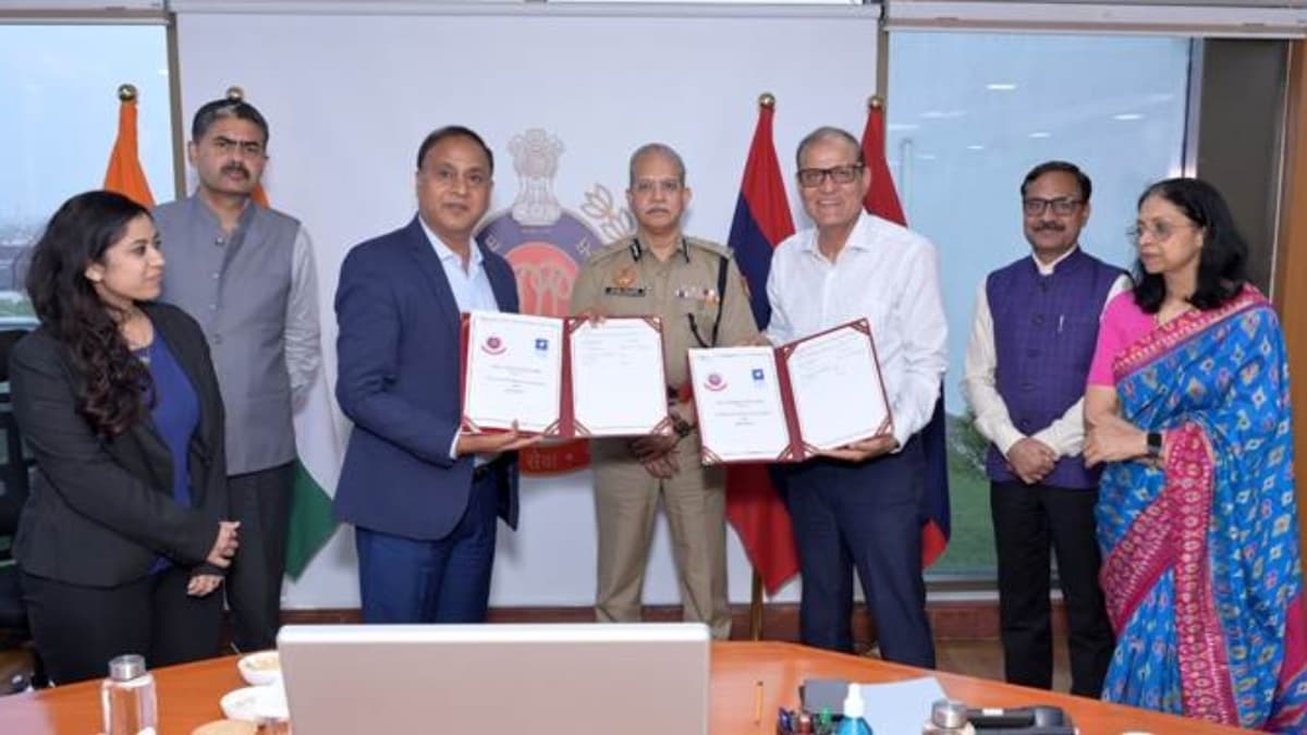 C-DOT signs MoU with Delhi Police to deploy smart policing technologies