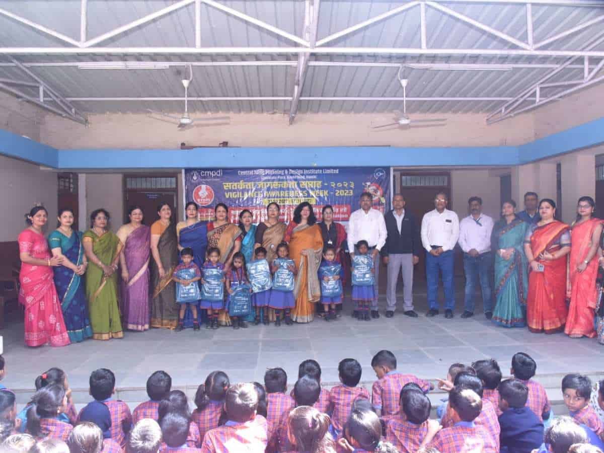 CMPDI Felicitates students; distributes 442 nos. of School Bags