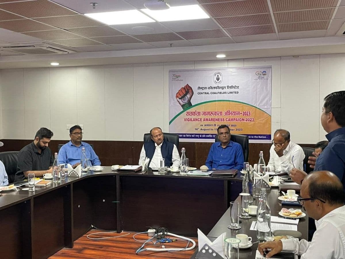 CVO CIL, presided over a review meeting at CCL HQ