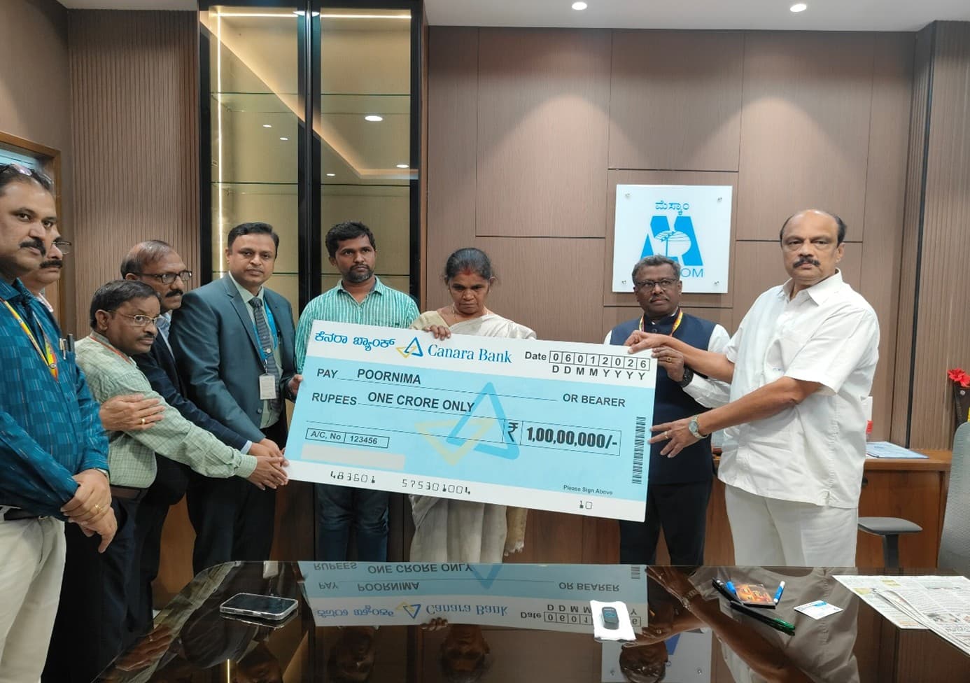 Canara Bank Hands Over Cheque of Rs. 1 Cr Canara Bank Hands Over Cheque of Rs. 1 Cr - PSU Connect News