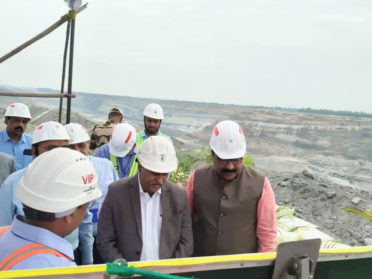 Coal India Chairman Inspects Gondegaon Open Cast Mine