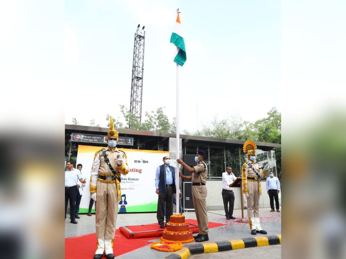 Har Ghar Tiranga: DMRC MD hoists national flag at INA Metro station