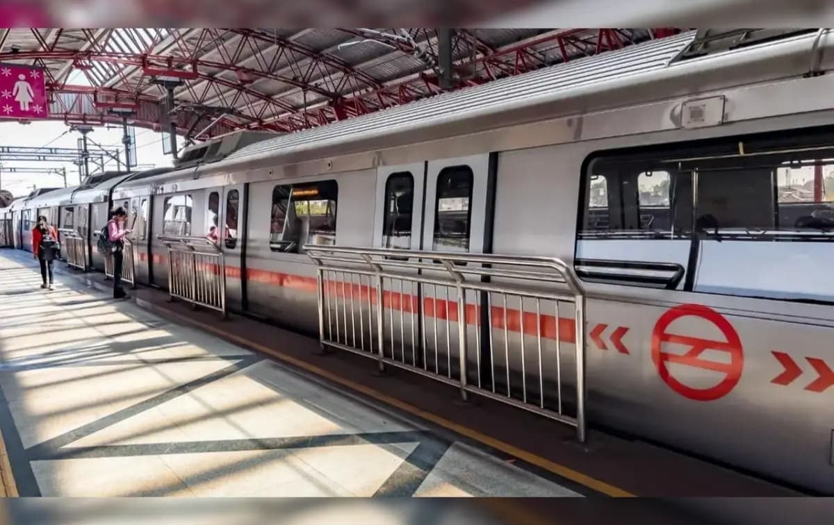 DMRC Achieves Engineering Milestone: Tunnel Built Under Operational Red Line Without Disruption