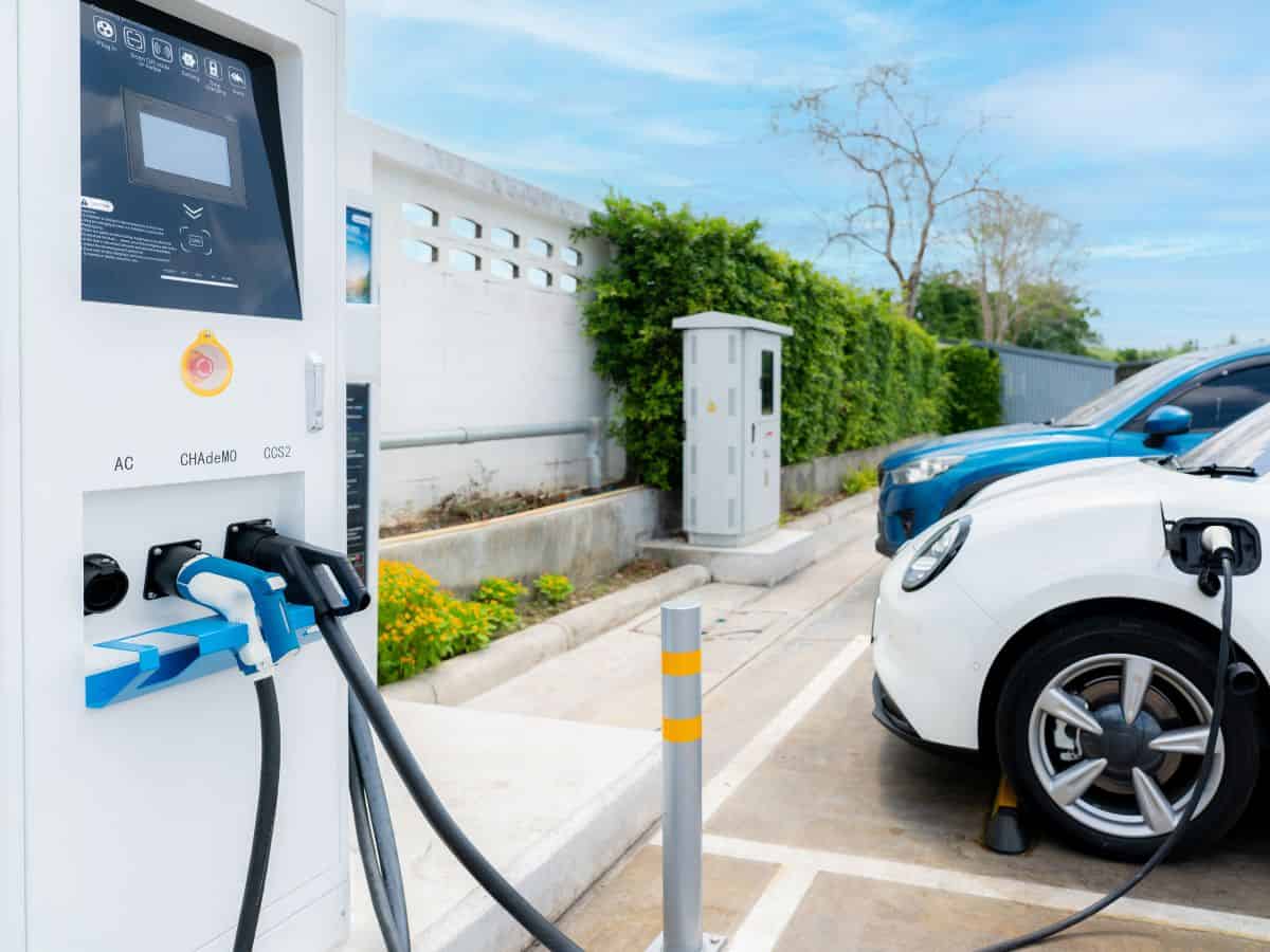Delhi Government Plans to Install 100 EV Charging Stations to Boost Electric Mobility