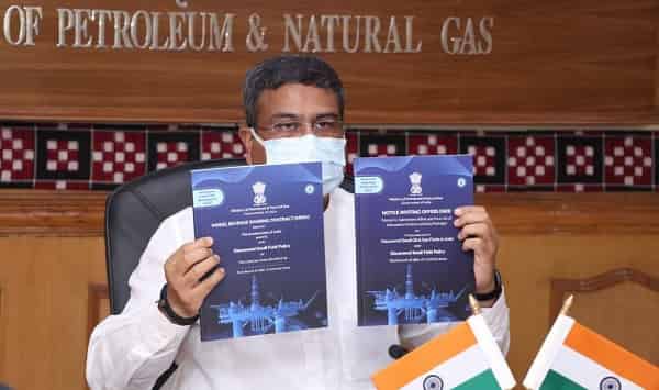 Govt extends Discovered Small Fields policy for boosting domestic production of oil and gas