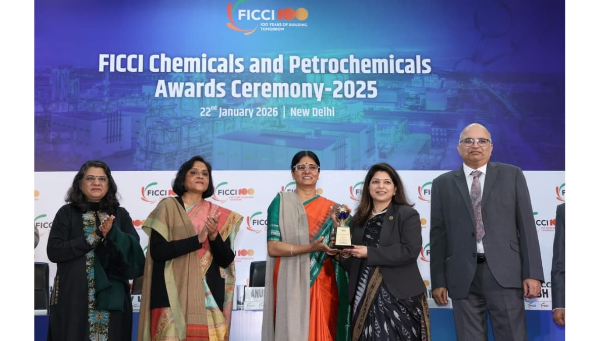 EIL's C&MD Ms. Vartika Shukla Conferred with Prestigious Lifetime Contribution Award at FICCI Awards 2025
