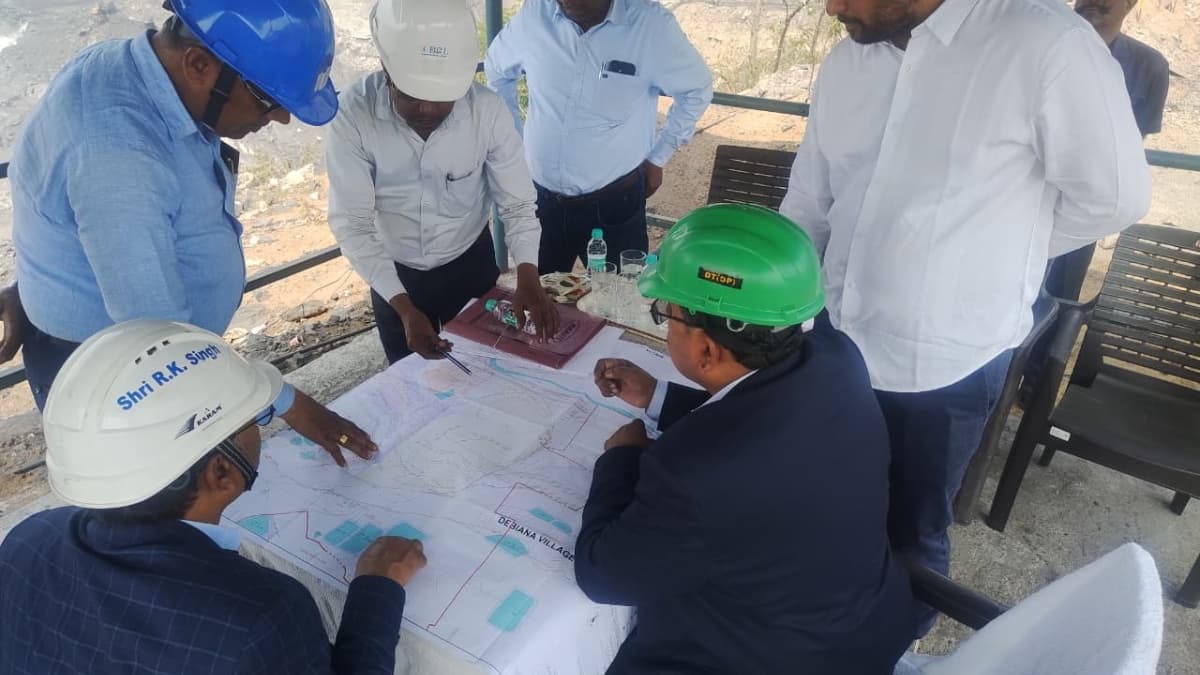 Eastern Coalfields Limited Director Reviews Mining Operations and Expansion Plans at Mugma Area