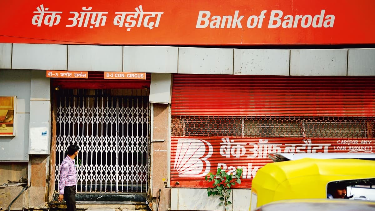 Fitch Affirms Bank of Baroda at BBB-; Viability Rating Upgraded to bb
