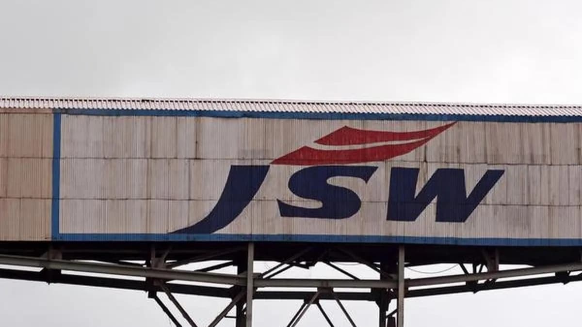 Fitch Places JSW Steel’s ‘BB’ Rating on Rating Watch Positive After JV with JFE