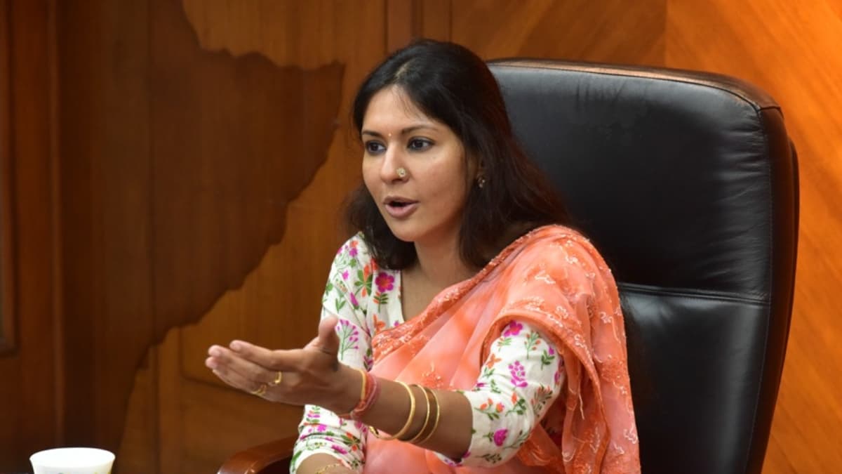 Government Extends Esha Srivastava’s Tenure as Joint Secretary, Ministry of Petroleum and Natural Gas