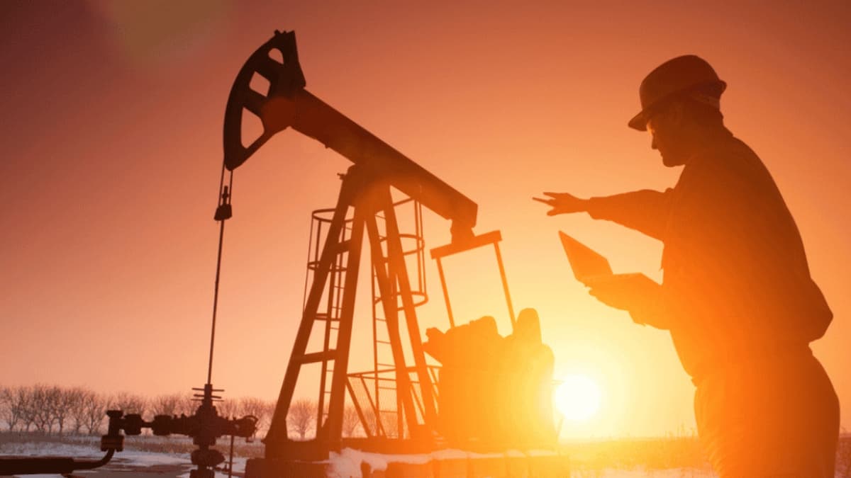 Govt to Raise ₹16,300 Crore via Oil & Gas Asset Monetisation by FY30