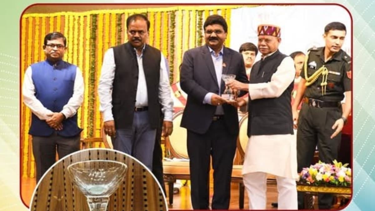 HUDCO Receives Red Cross CSR Leadership Award on World Blood Donor Day