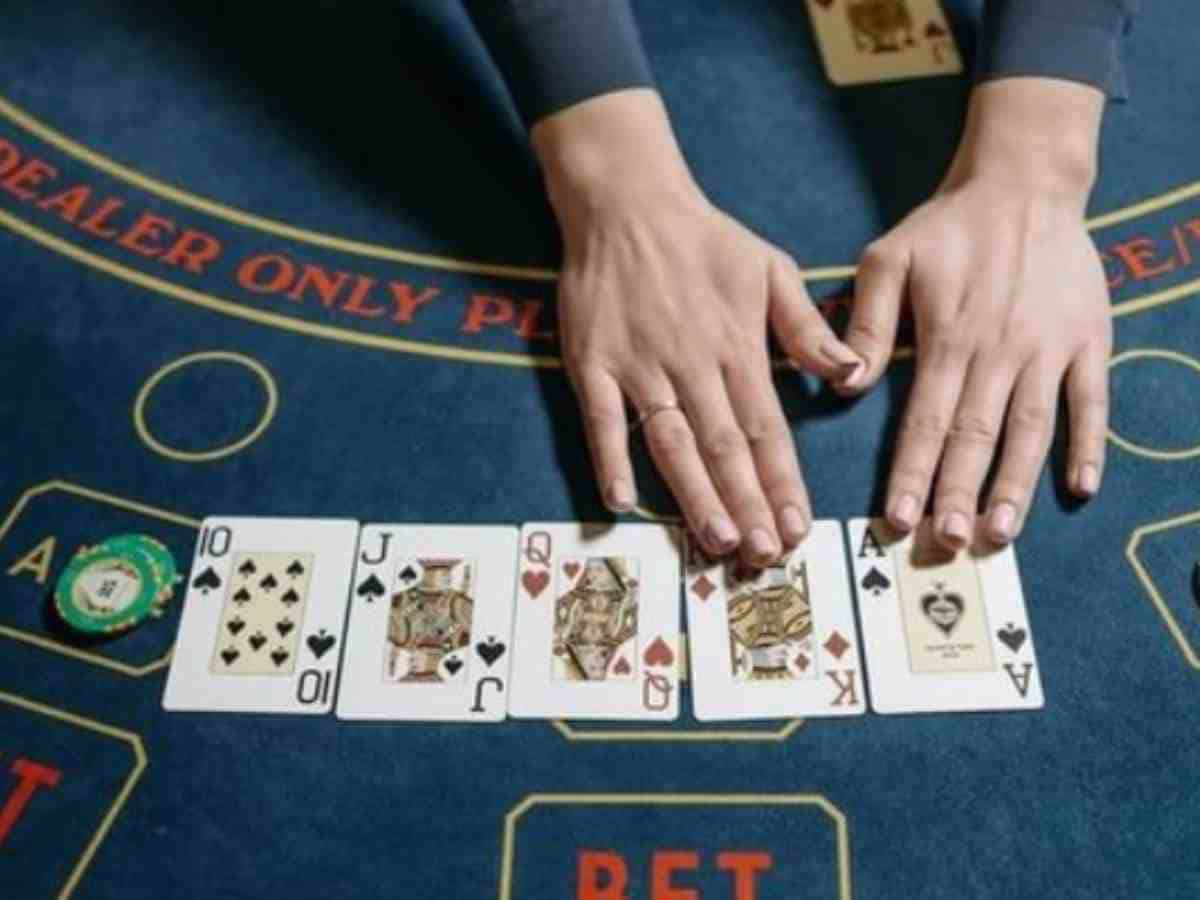 How to Get Started at an Online Casino with $100