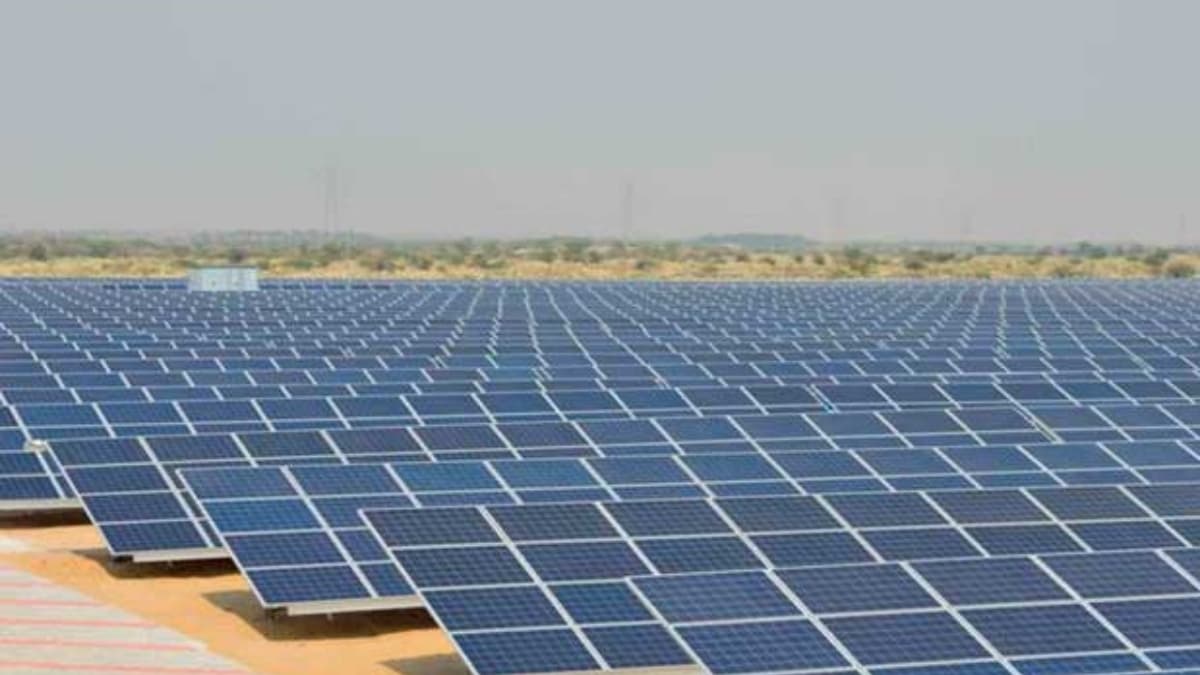 India’s Installed Power Generation Capacity Crosses 520 GW; Renewable Energy Surpasses 50%
