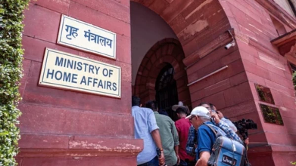 India Advises Citizens to Avoid Travel to Iran Amid Security Concerns