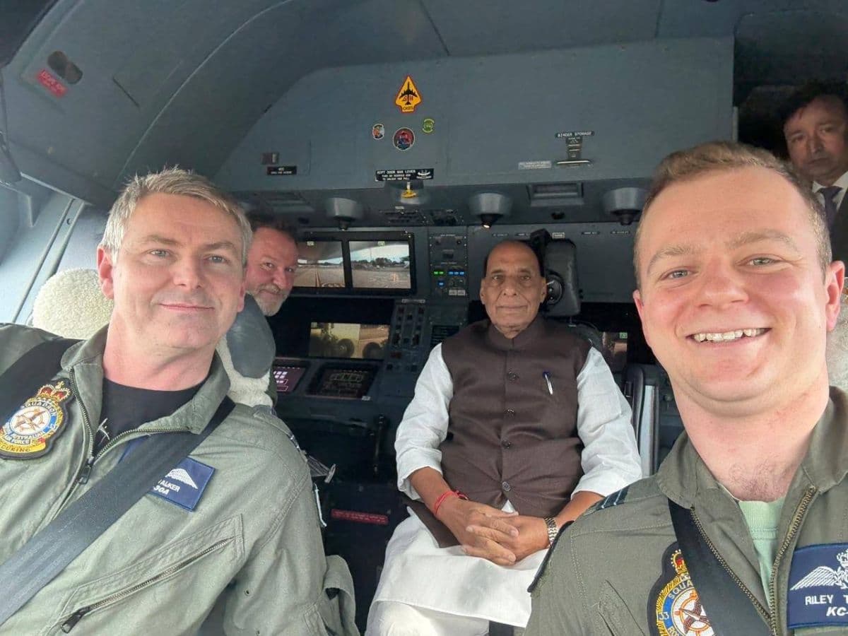 India-Australia Defence Ties Soar as Rajnath Singh Witnesses Mid-Air Refuelling of F-35 Jet