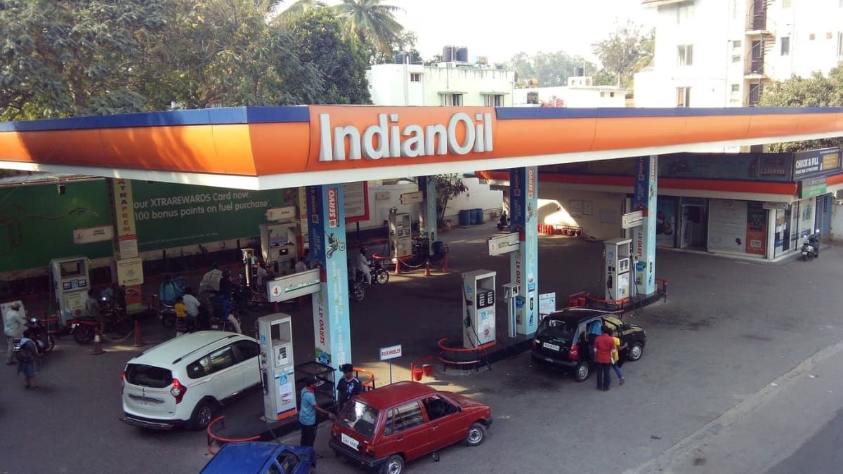 IndianOil and Maruti Suzuki Partner to Offer Vehicle Services at Fuel Stations