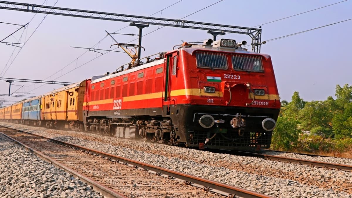 भारतीय रेलवे ने एक दिन में दी ₹1,037 करोड़ की तीन बड़ी परियोजनाओं को मंजूरी, इंदौर, पूर्वी रेलवे और कच्छ क्षेत्र को मिलेगा बड़ा फायदा