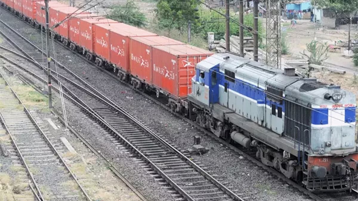 Indian Railways Sets New Record With 892 Freight Trains on Dedicated Freight Corridor