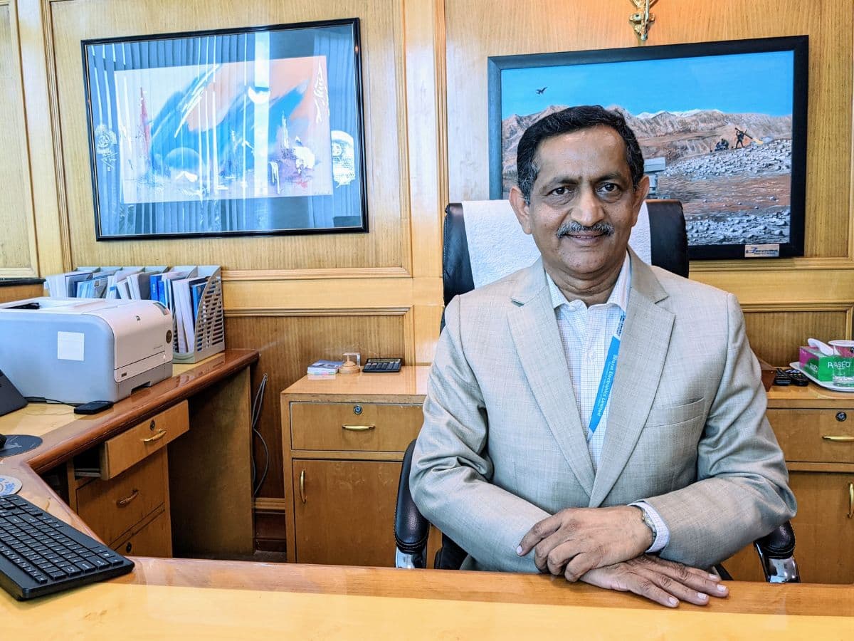 Mr K V Suresh Kumar assumes charge as Director (Marketing) of BEL