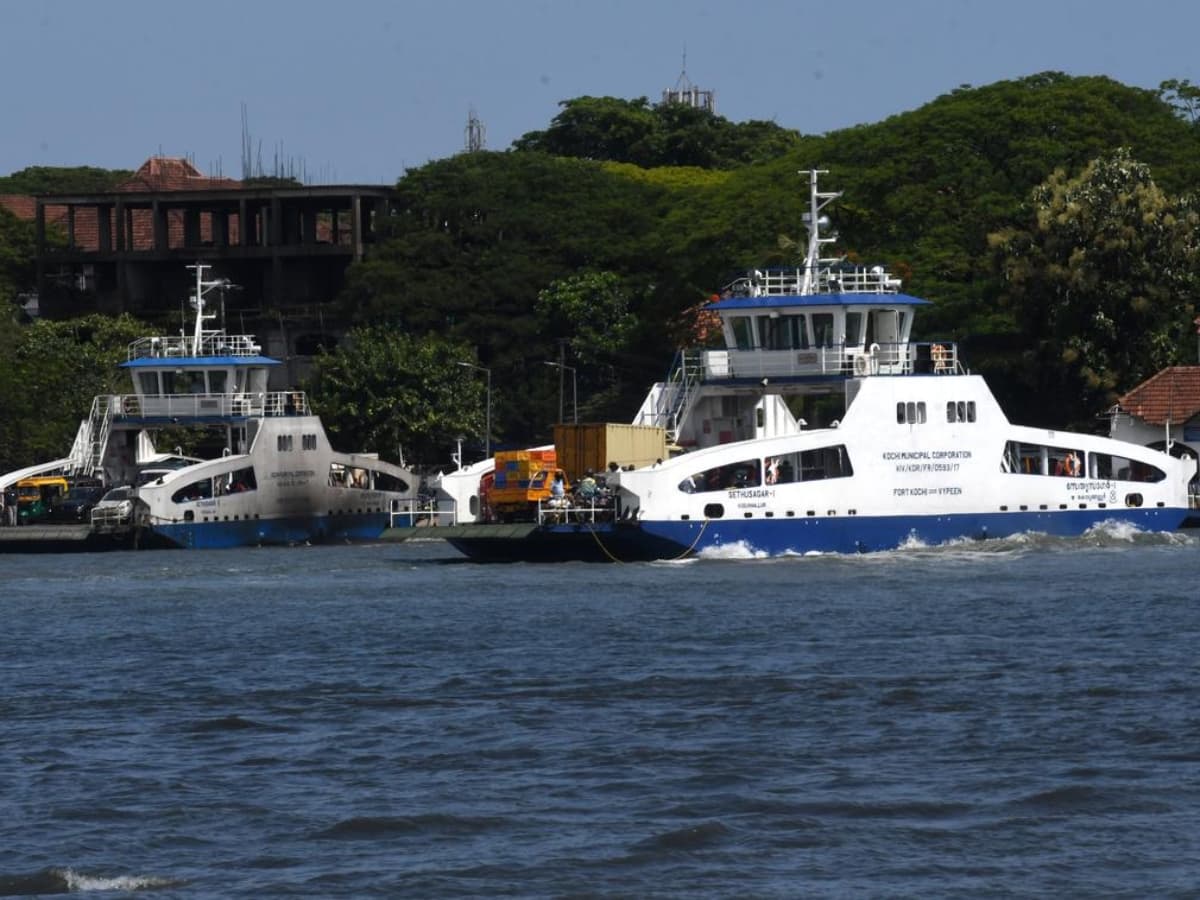 Kochi Corporation and Cochin Shipyard sign MOU for Ro-Ro boat