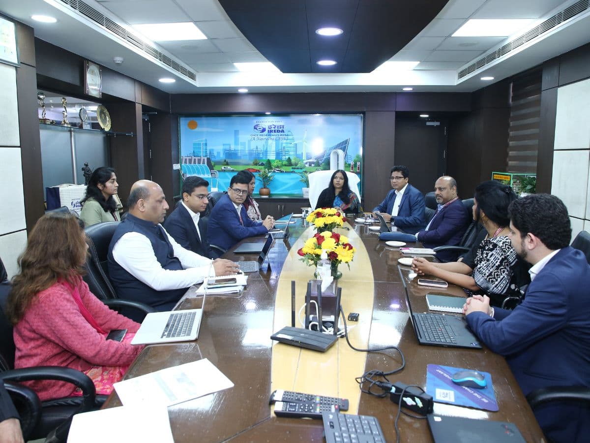 MNRE Secretary Reviews IREDA Performance and Strategic Vision