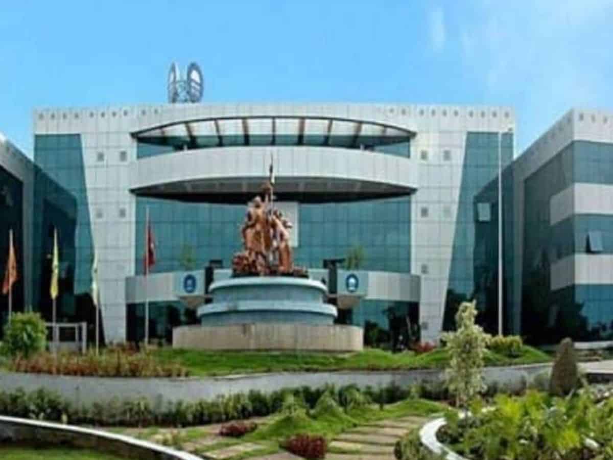 MOIL Ltd in Focus: Stock surges 10.8% in one month; records best-ever April production