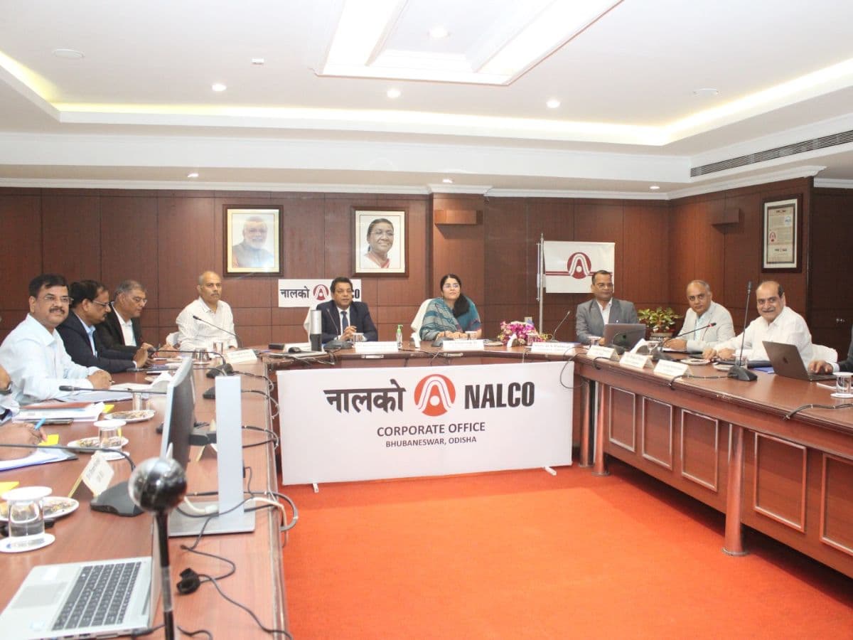 NALCO CMD Hosts Strategic Meeting with GACL & GNAL Chairperson Ms. Avantika Singh Aulakh