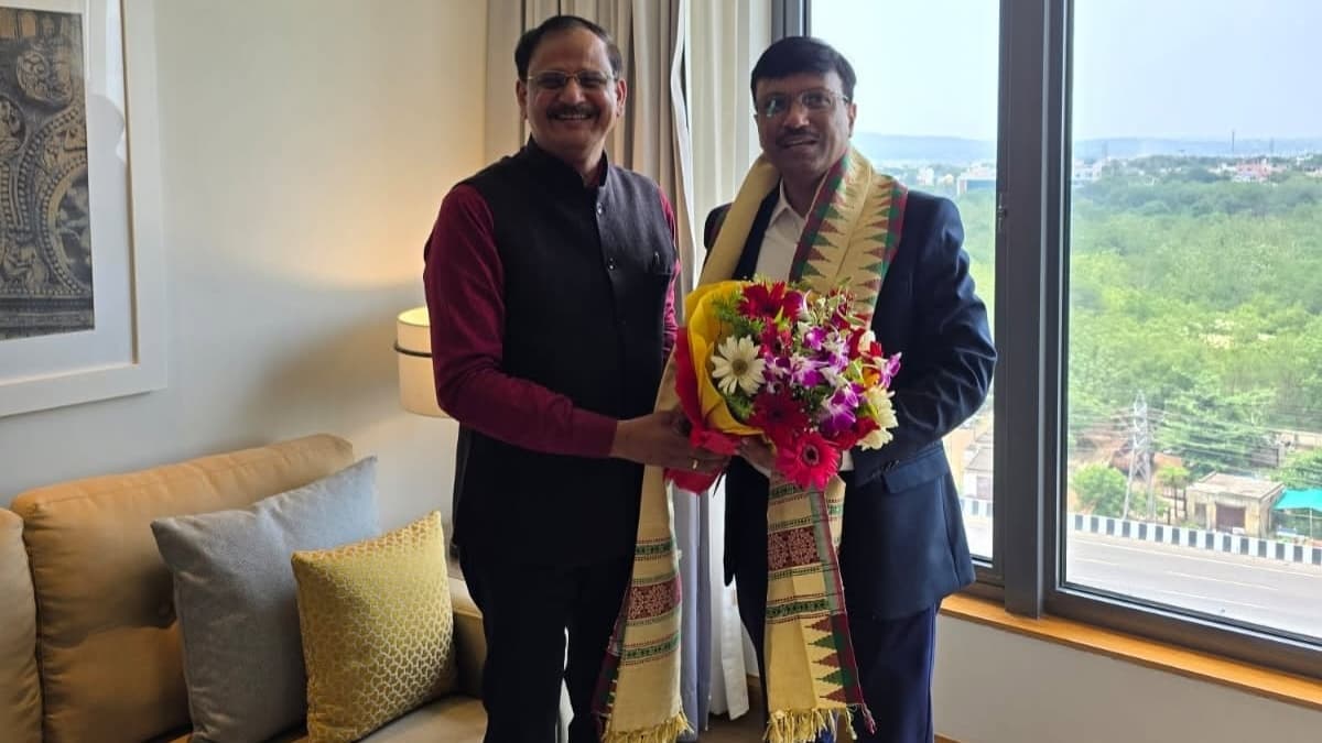 NALCO Director (Finance) Meets SAIL CMD Dr. Ashok Kumar Panda to Strengthen Industry Synergy