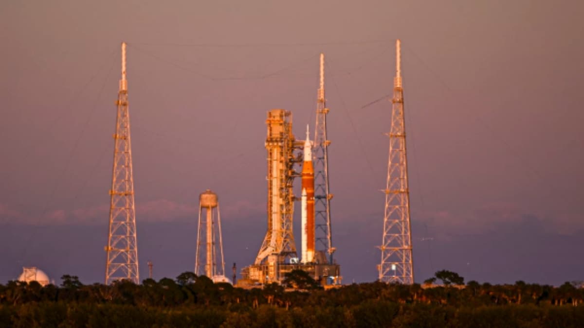 NASA Artemis 2 Mission Facing Major Delay: Hydrogen Leak Threatens 2026 Moon Launch Timeline