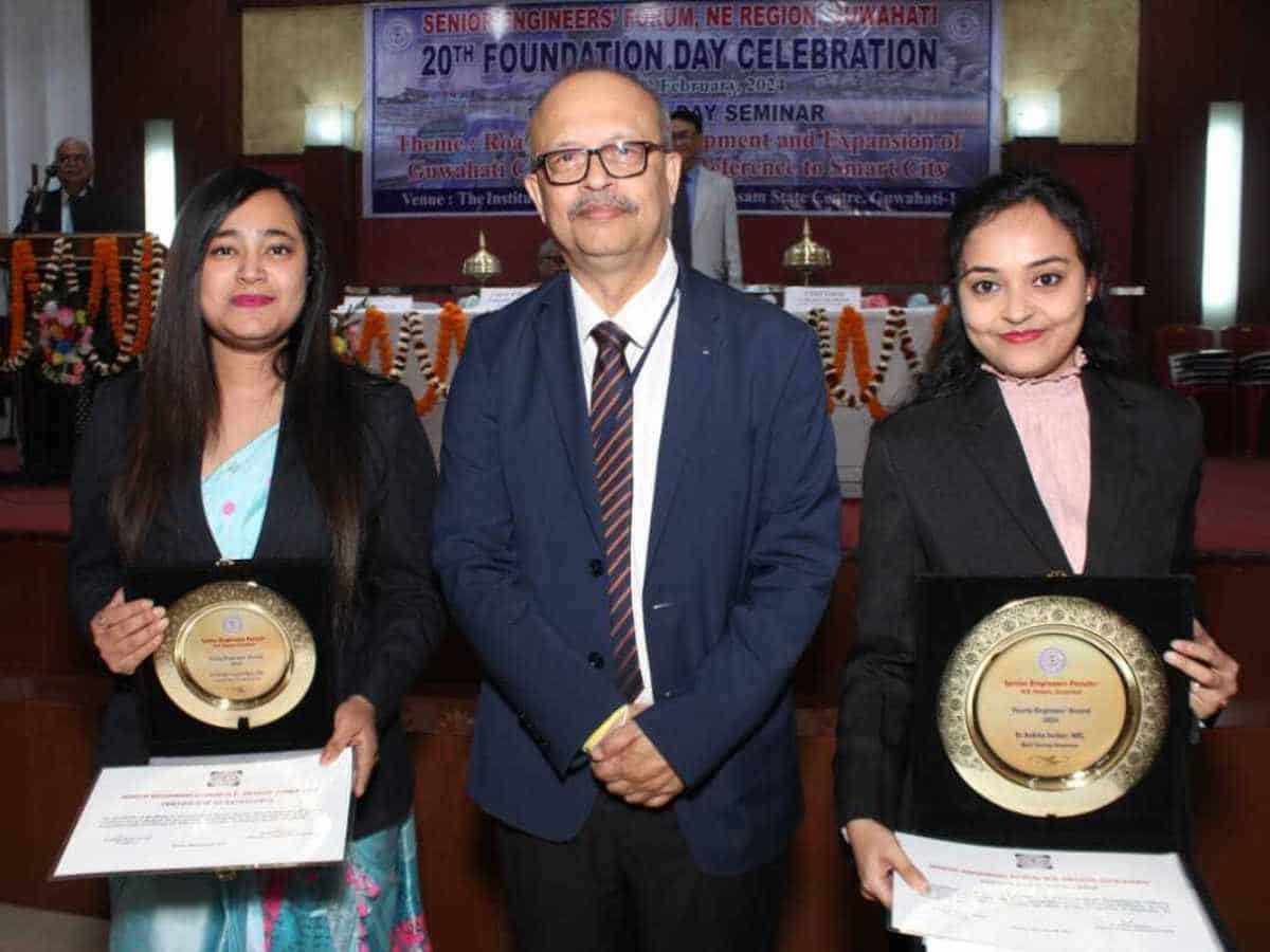 NRL's two officers honoured as 'Best Young Engineer' and 'Second Best Young Engineer'