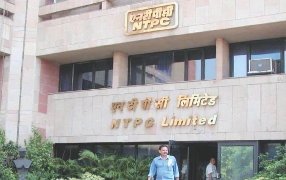 NTPC Boosts Renewable Power with Full Commissioning of Solapur 23 MW Solar Project