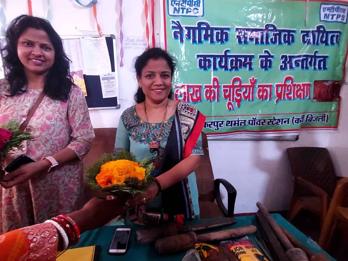 NTPC Kanti launches second batch of five-day training program to make bangles from lac