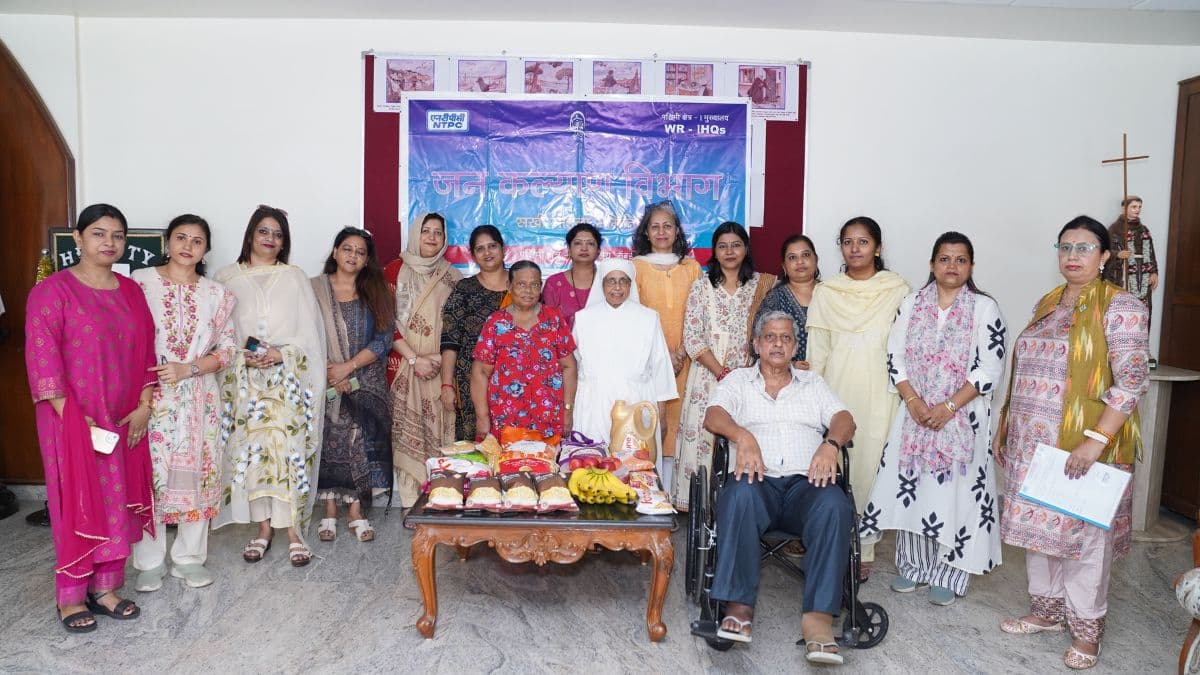 NTPC WR-I’s Sakhi Mahila Samiti Organises Welfare Visit to Home for the Aged in Mumbai
