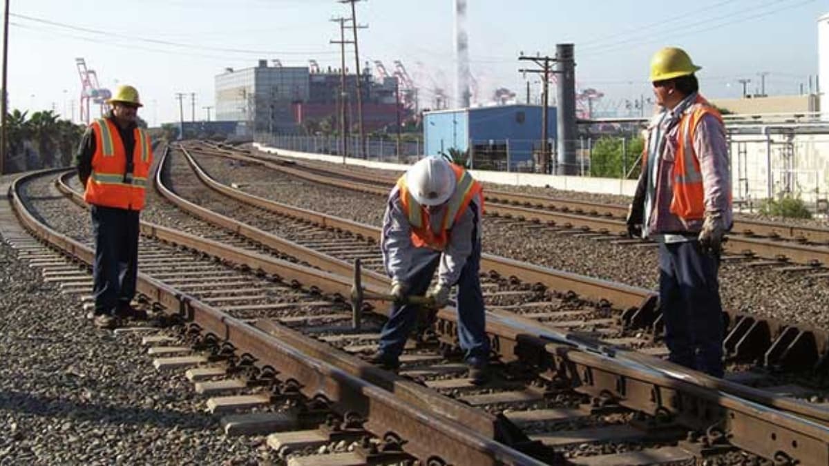 Navratna PSU RailTel Secures ₹24.54 Cr Order from East Coast Railway for S&T Manpower Outsourcing