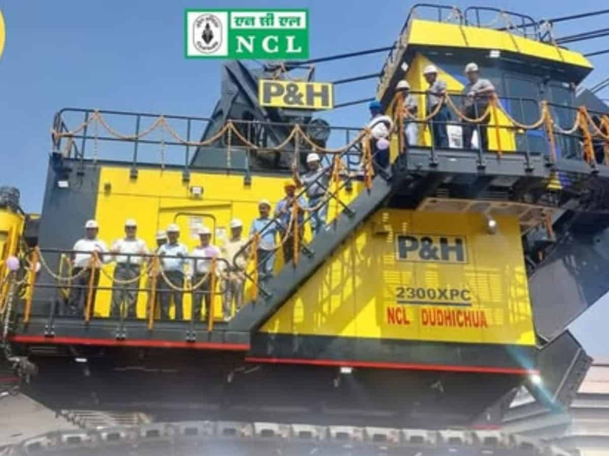 Northern Coalfields Dudhichua Area inaugurates 20 Cubic Meter P&H shovel