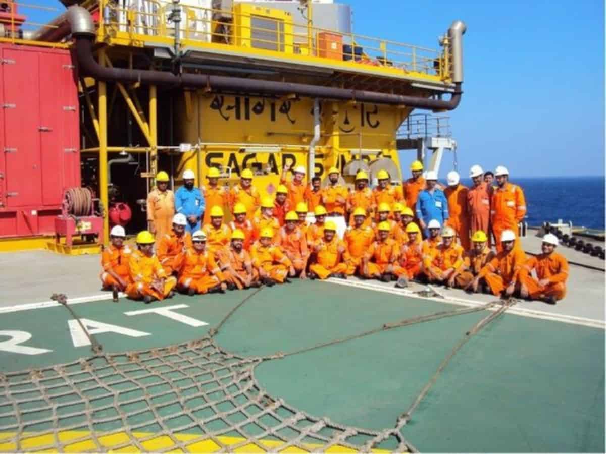ONGC Celebrates first oil flowing into legendary Mumbai High Mobile Offshore Production Unit