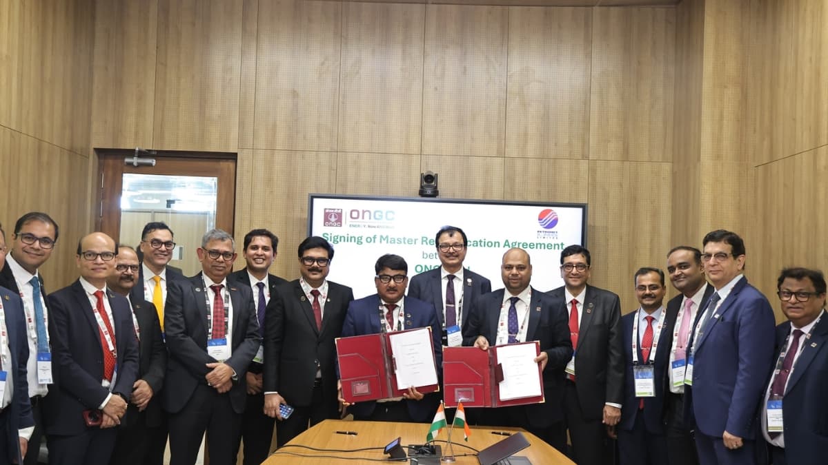 ONGC Signs LNG Regasification Agreement With Petronet LNG at India Energy Week 2026