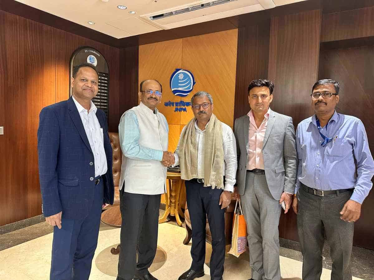 PFC Director (Projects) met JNPA Chairman Shri Unmesh Sharad Wagh