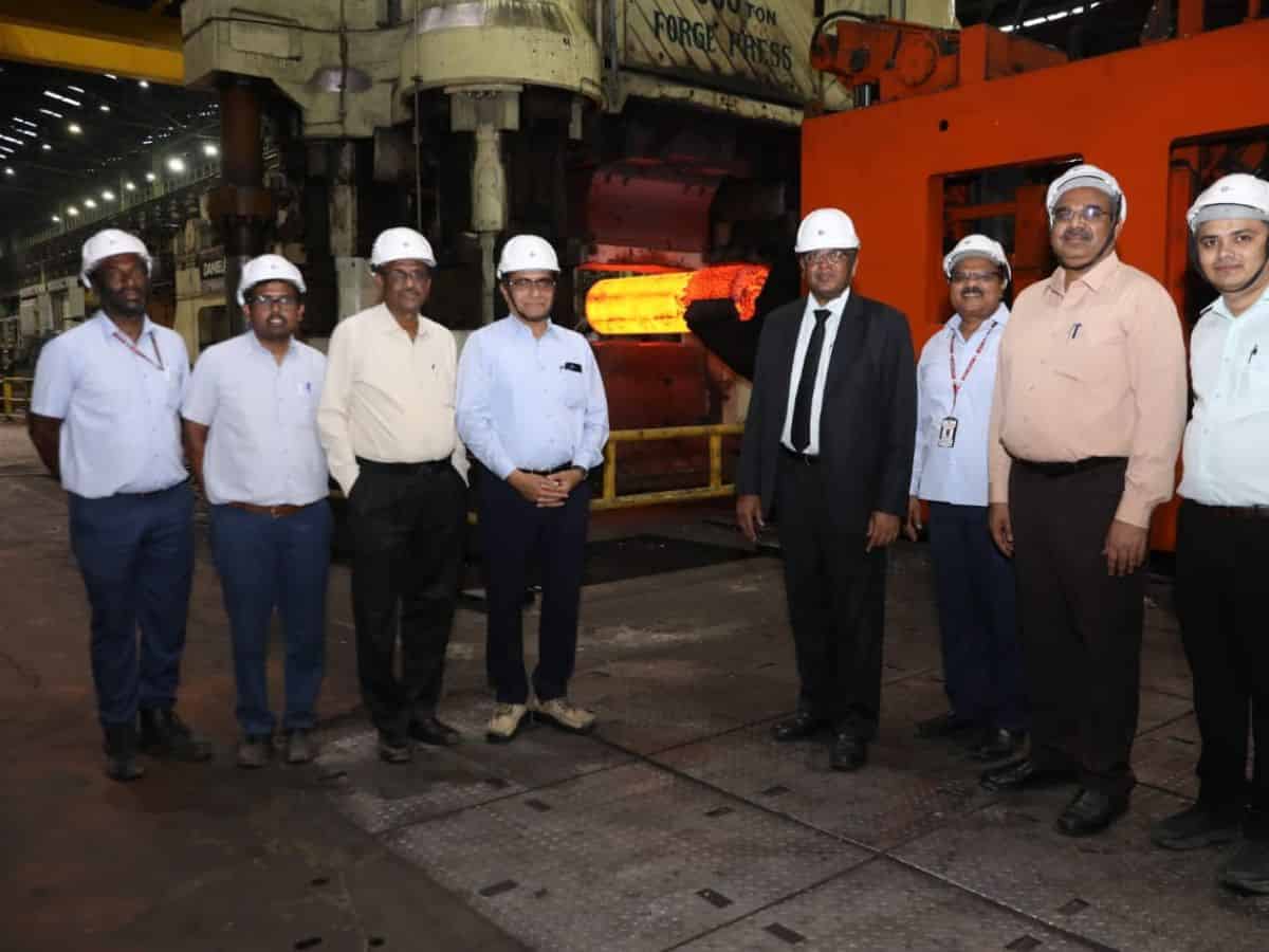 Mr. P. Daniel Secretary, CVC visits MIDHANI