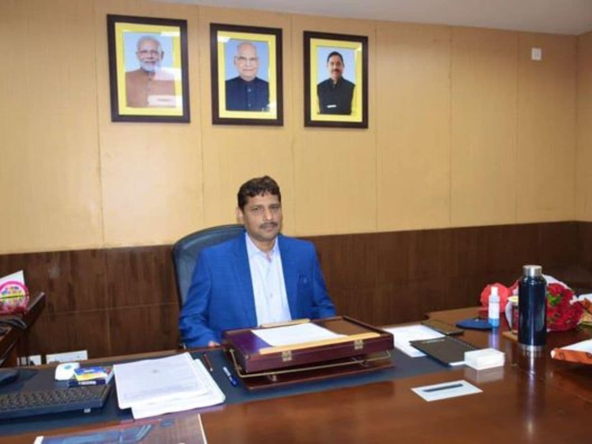 Pawan Kumar Mishra assumes charge as Director (Finance), CCL