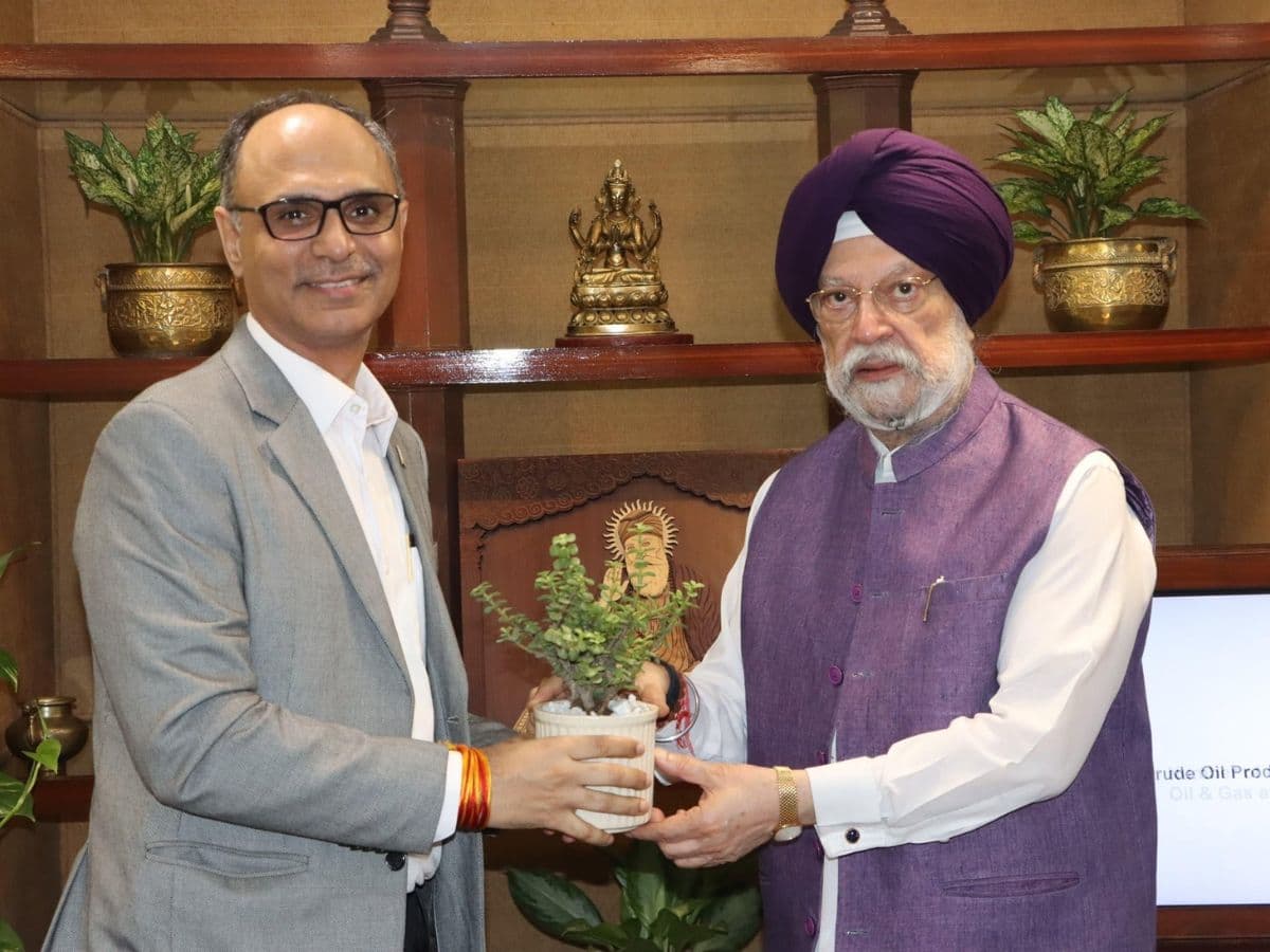 Petroleum Minister Conveyed best Wishes to BPCL CMD