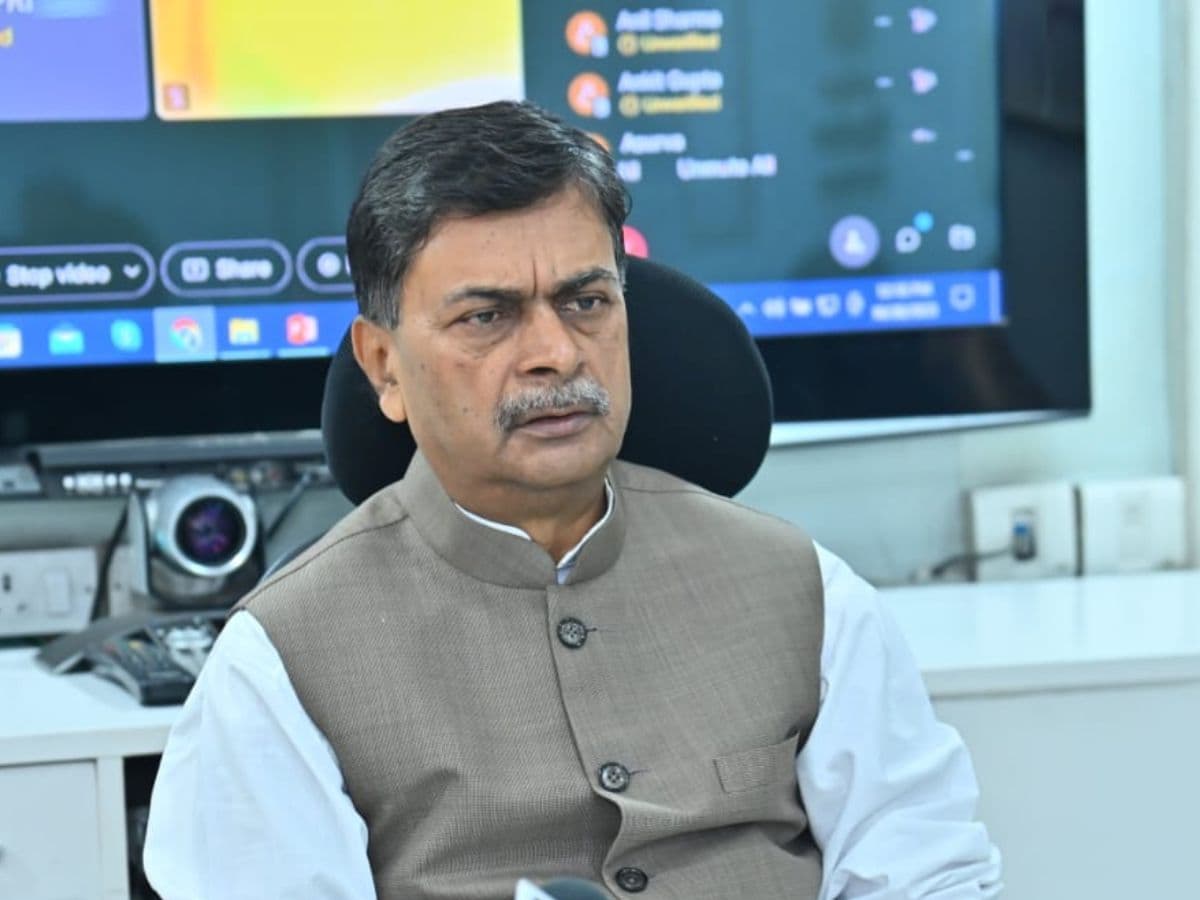 Power Minister R. K. Singh meets with Green Hydrogen Developers