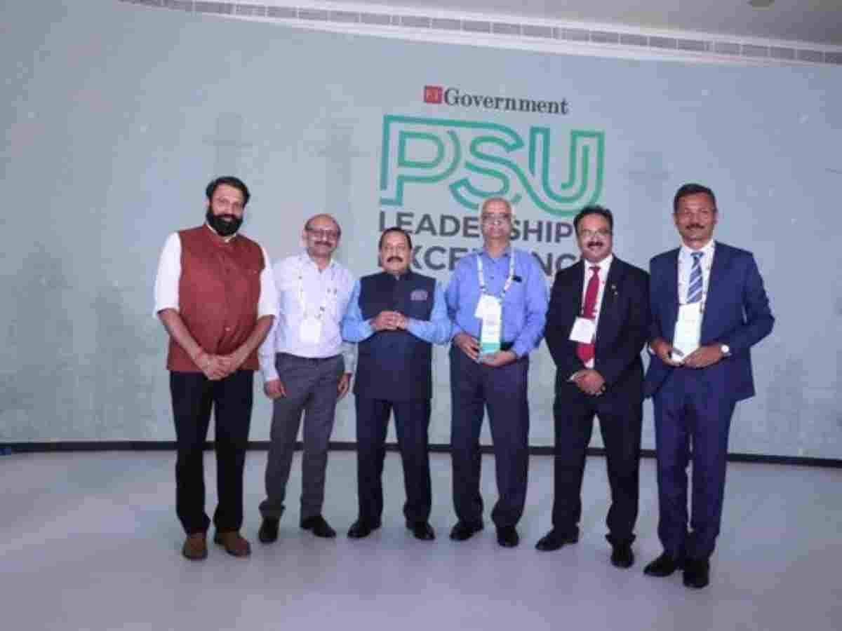 Powergrid won Silver awards at ET Government PSU Leadership and Excellence Awards 24