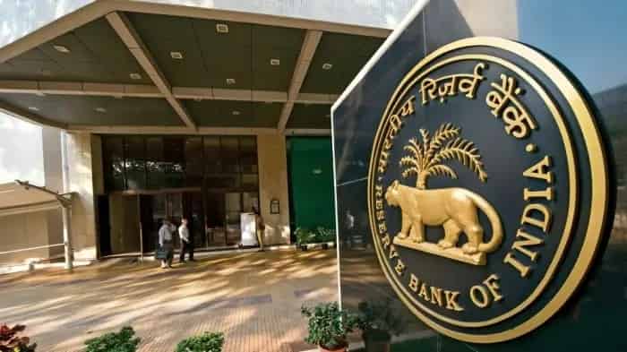 RBI to inject liquidity through long-term Buy or Sell Swap auction