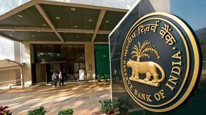 RBI to inject liquidity through long-term Buy or Sell Swap auction
