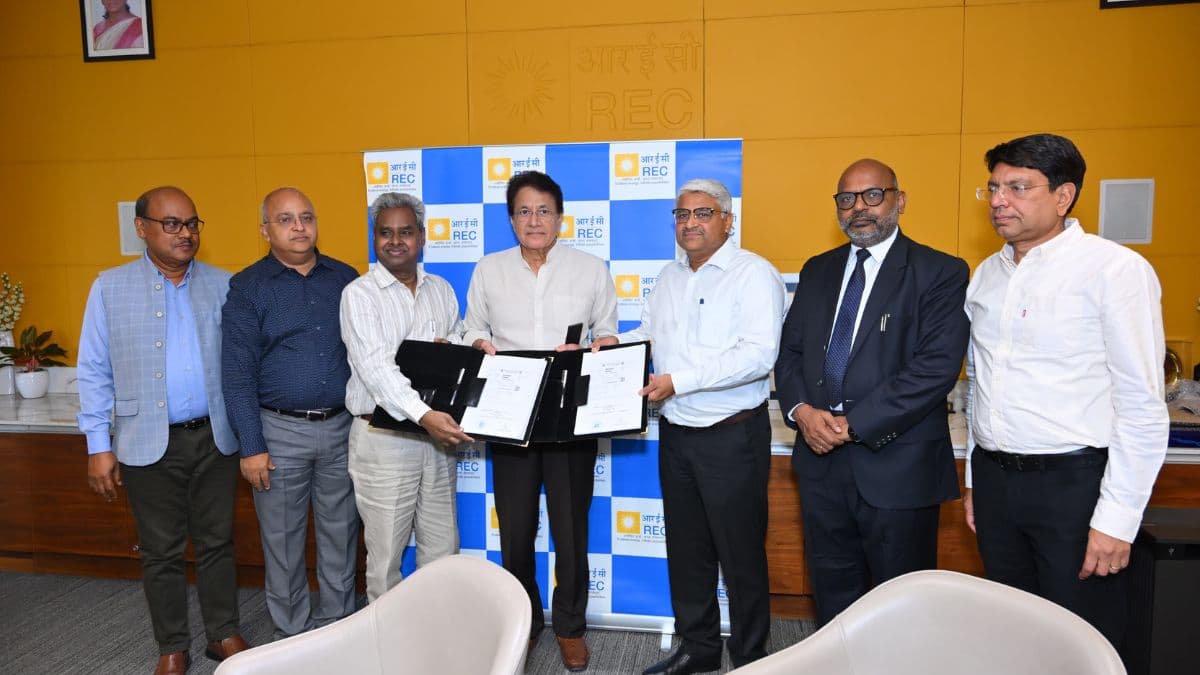 REC Foundation Signs ₹1.20 Crore MoA with Lala Lajpat Rai Memorial Medical College to Strengthen Healthcare Access in Meerut