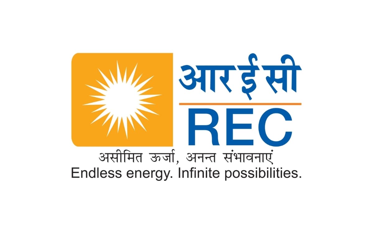 REC Limited Executive Director Shri Narendra Kumar Maurya Retires
